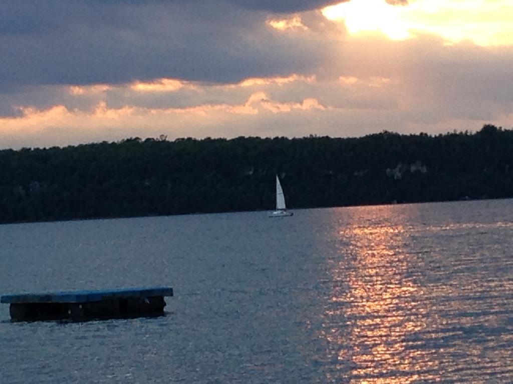 N' This On The Bay -Vacation Suite ไวอาร์ตัน ภายนอก รูปภาพ