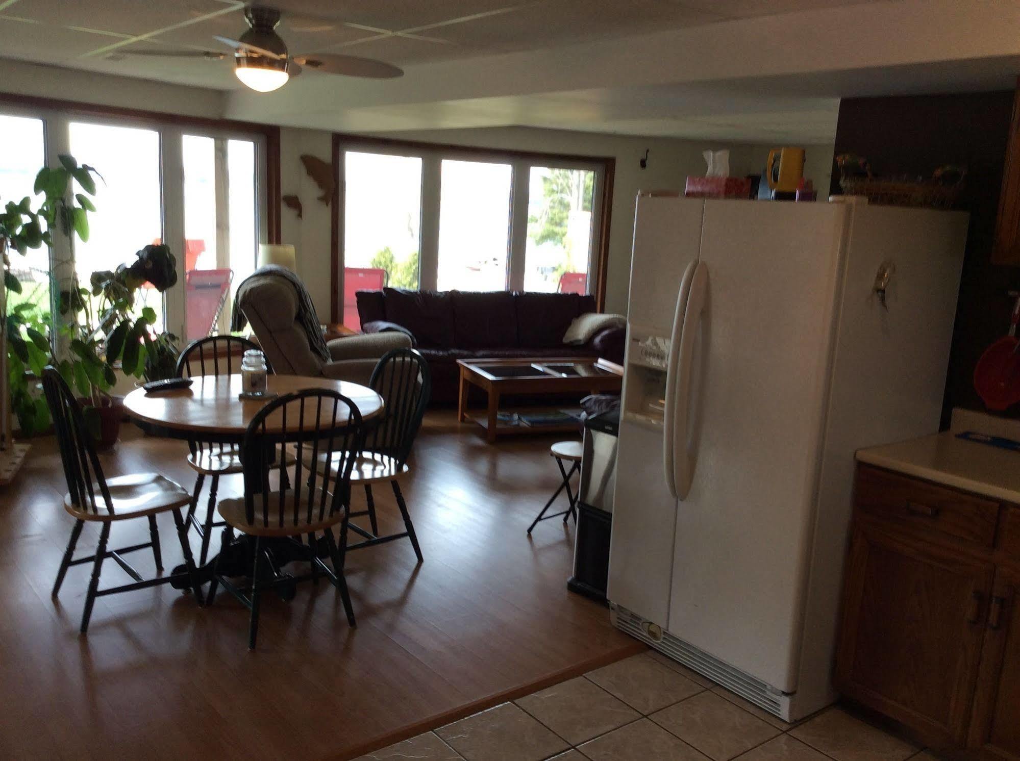 N' This On The Bay -Vacation Suite ไวอาร์ตัน ภายนอก รูปภาพ
